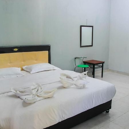 Pondok Wisata Dan Restoran Elim Waingapu Exteriér fotografie